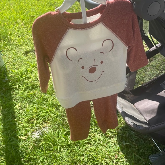 Disney Winnie the Pooh outfit - Picture 1 of 1
